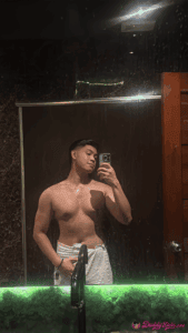 Go5fjtpXgAAzVfN 169x300 1