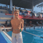 photo 6235284824726292199 y